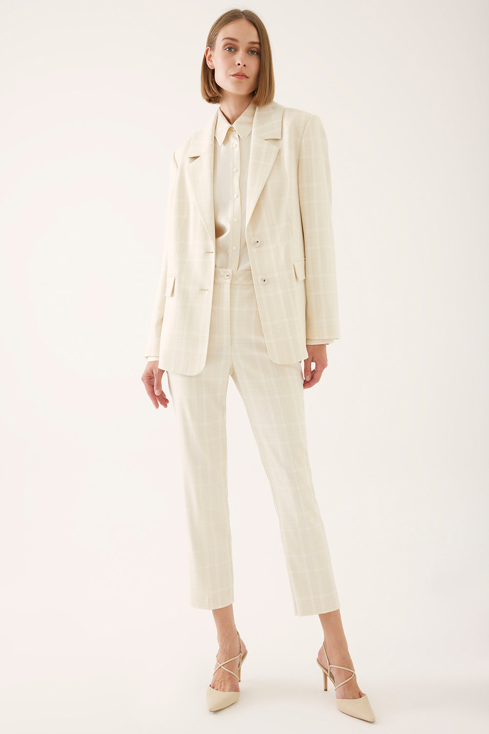 DARIAN SETER OFFWHITE & BEZHE 1164