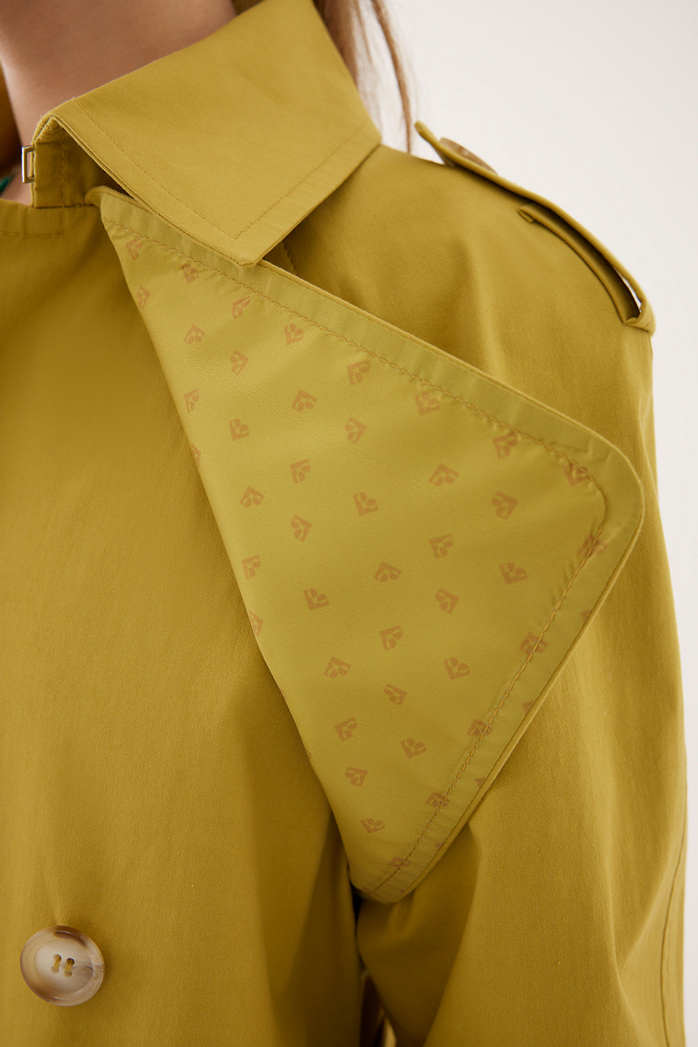 Eleri Mantil Olive 0403