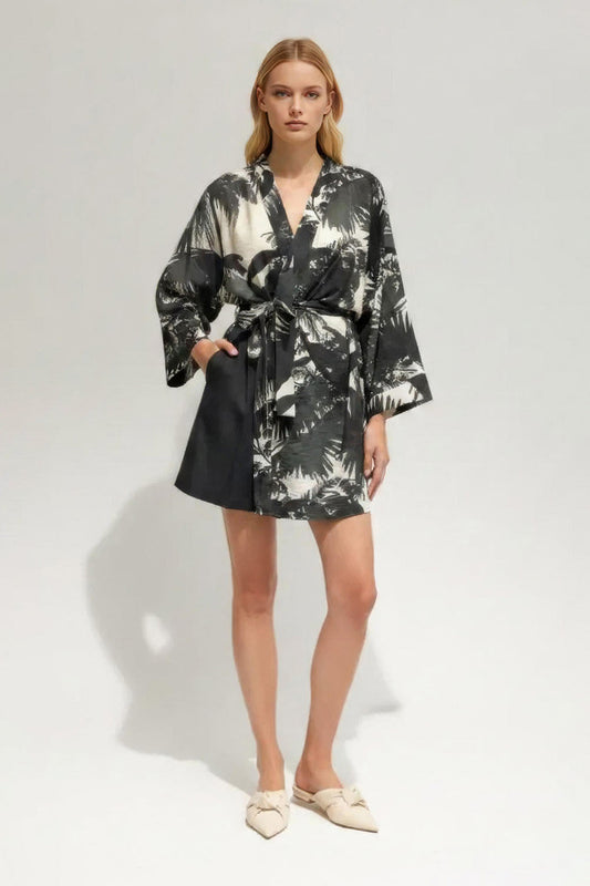 Kimono me motive tropikale pamje ballore