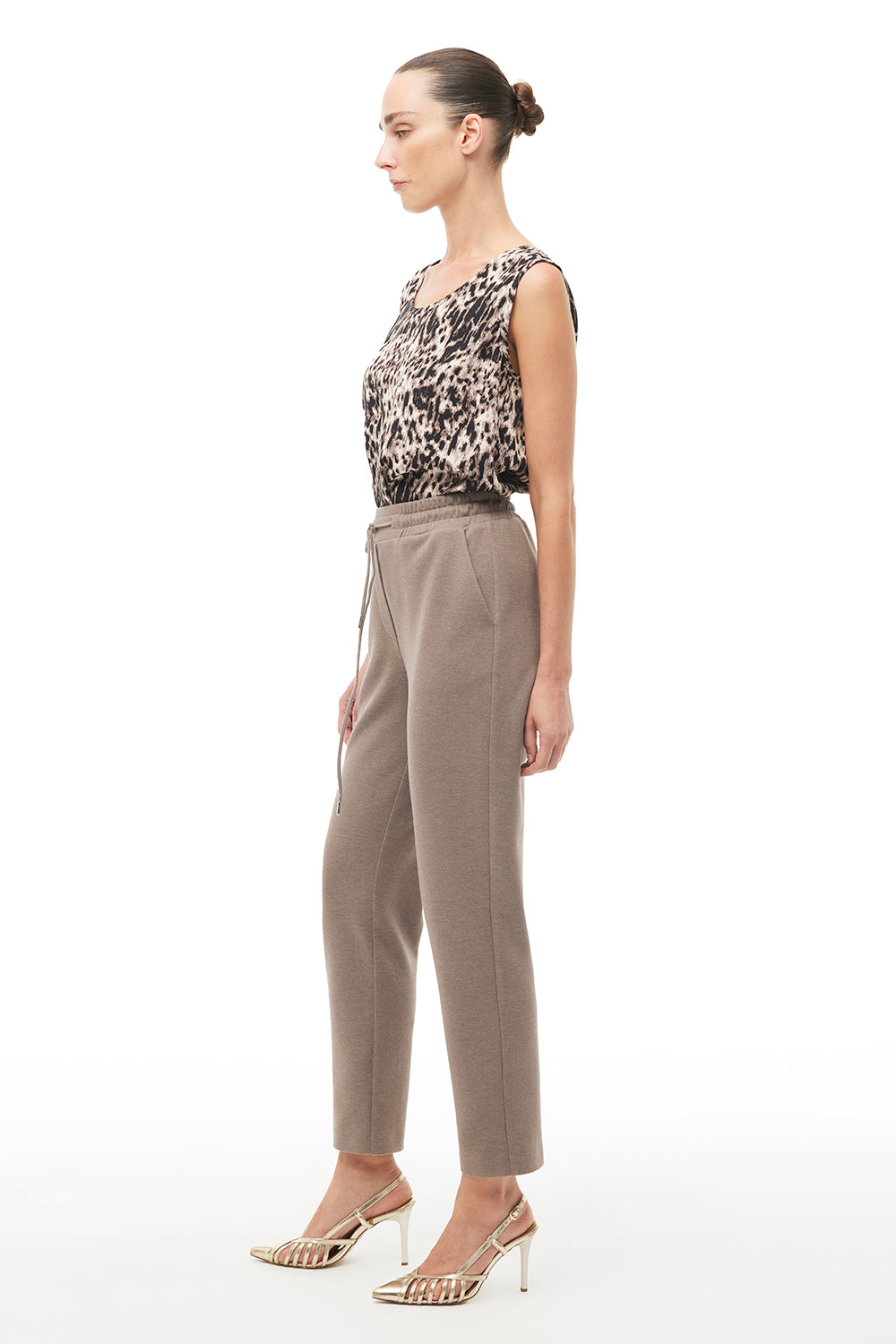 Emita Pantallona Kafe 2052