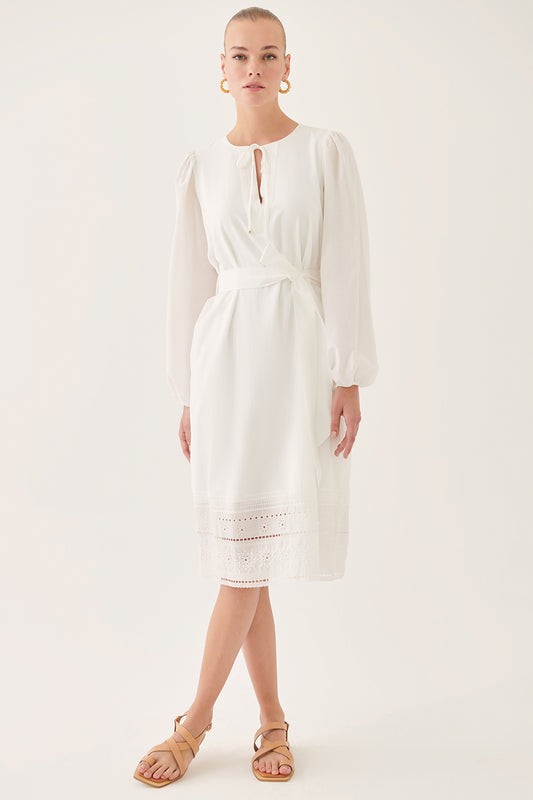 Мадис бел фустан 3082